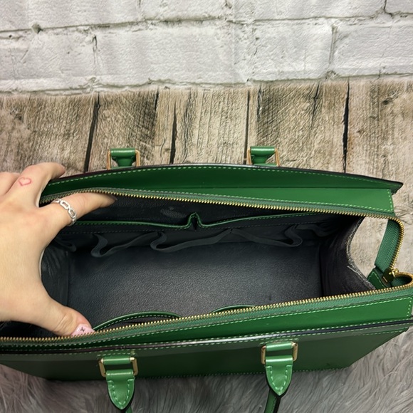 LOUIS VUITTON - Epi Rivera Hand Bag - Picture 7 of 10